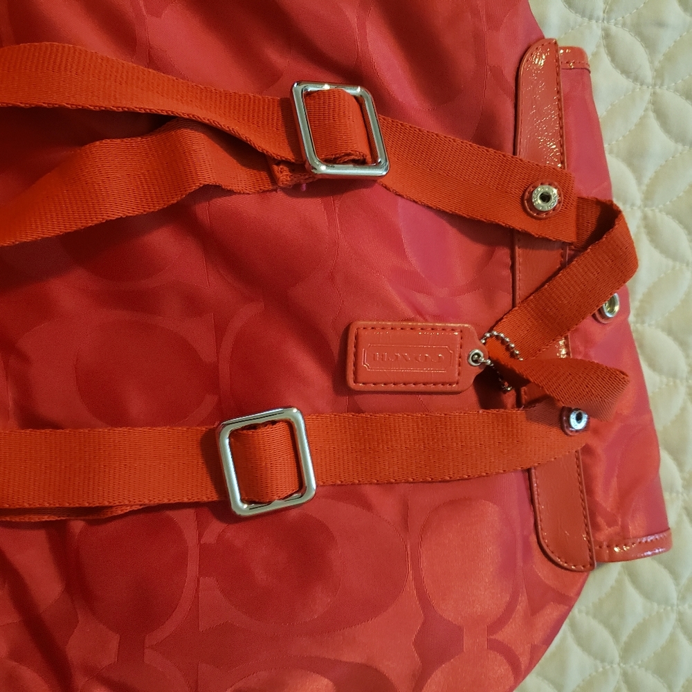 Backpack - Picture 4 of 4